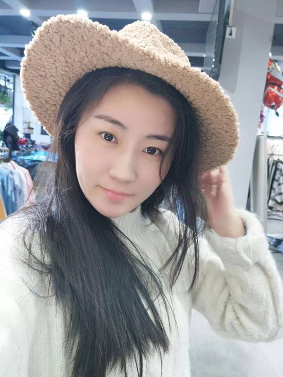 人文艺术系  黄慧娥
